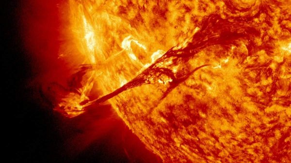 Astrophysicist Designs 'Caplan Thruster' to Move the Solar System